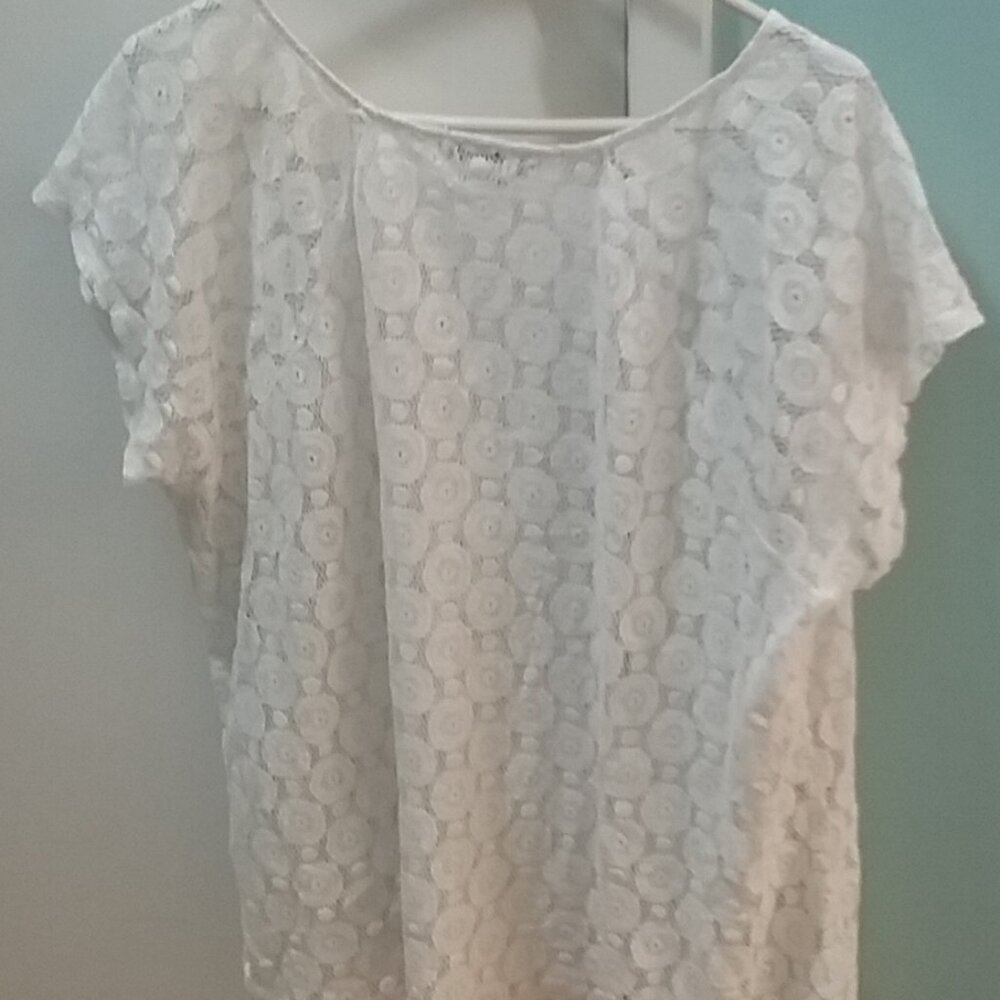 Liz Claiborne White Lace Floral Overlay Top